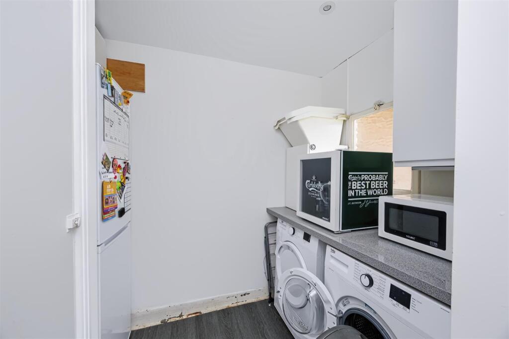 Meadway Court, Southwick, Brighton - View 3