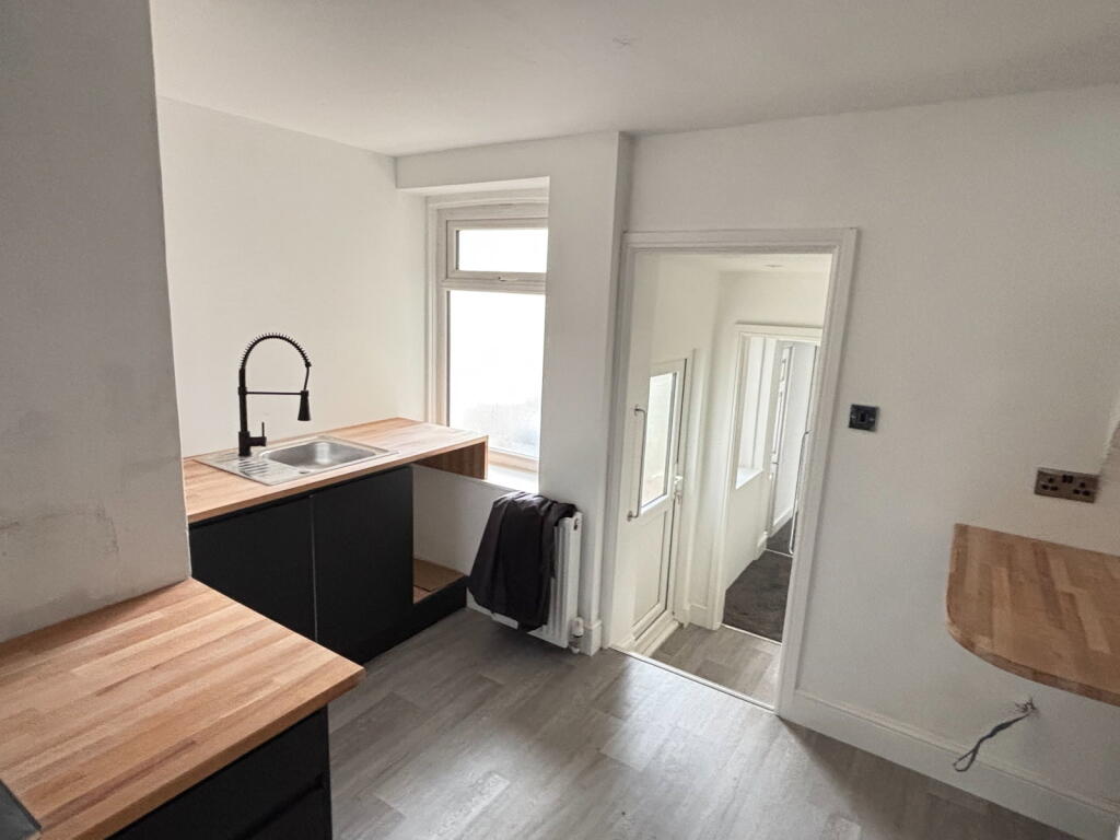 Apartment in Hemel Hempstead - View 5