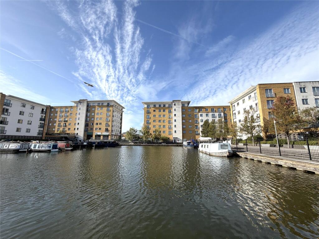 Main image of property: Taywood Road, Northolt, Greater London, UB5