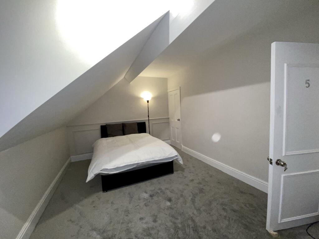 1 bedroom house share for rent