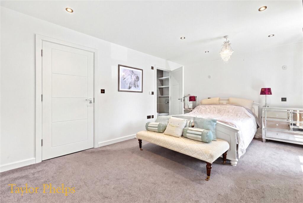 House in Stevenage - More