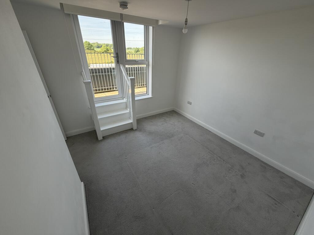 Main image of property: Chestnut apartments, LU1