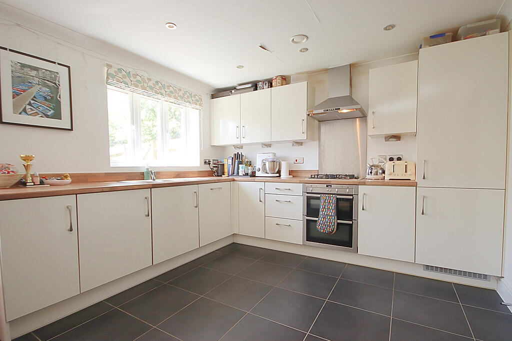 Billingshurst photo 4
