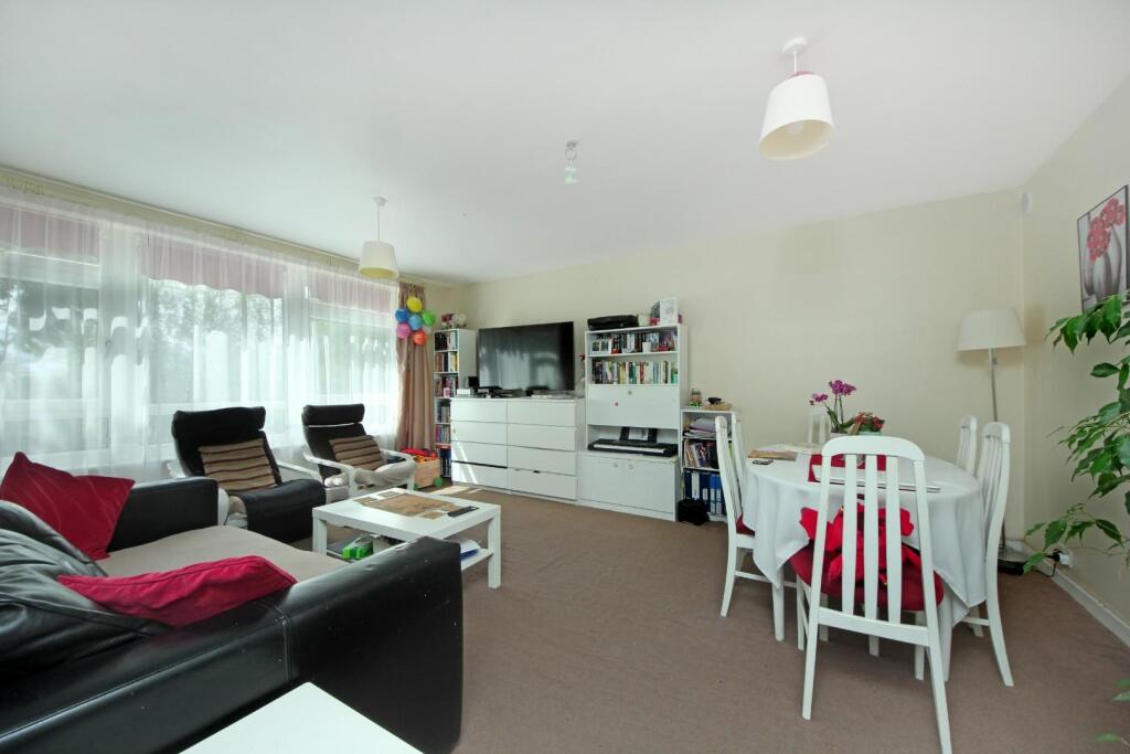 Apartment in Southall - View 2