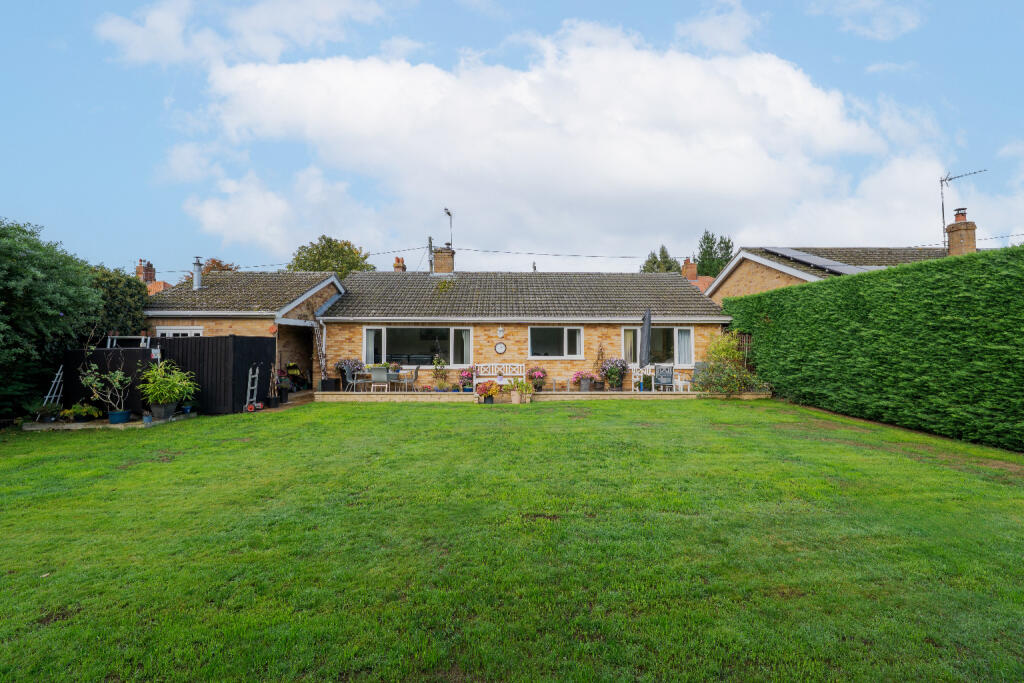 Edgefield Road, Briston photo 2