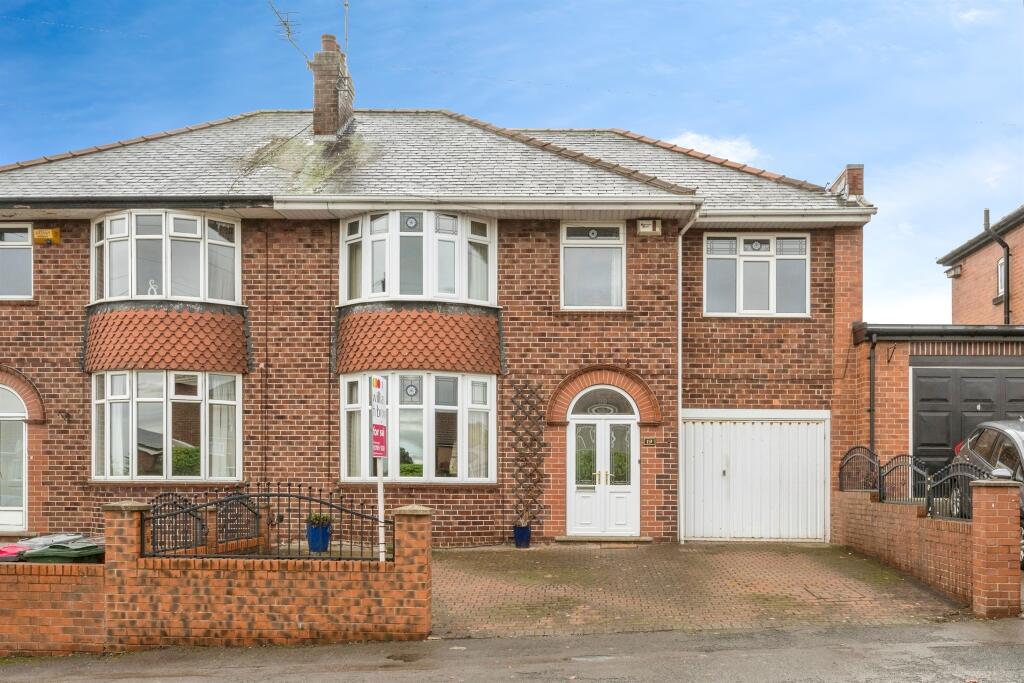 4-bed semi-detached on Piccadilly Road, Swinton, Mexborough, £260,000