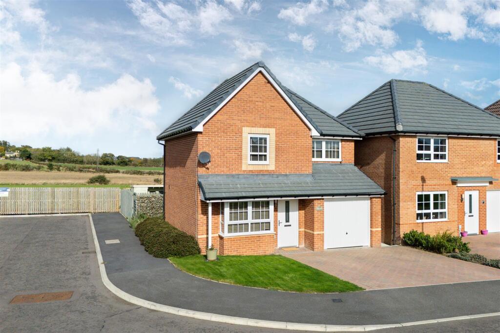 3-bed detached on Rose Gardens, Blossom Park, Morpeth, NE61, £295,000