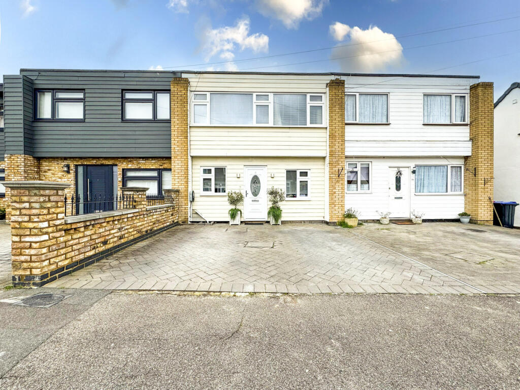 Main image of property: Benvenue Avenue, Leigh on Sea, SS9 5