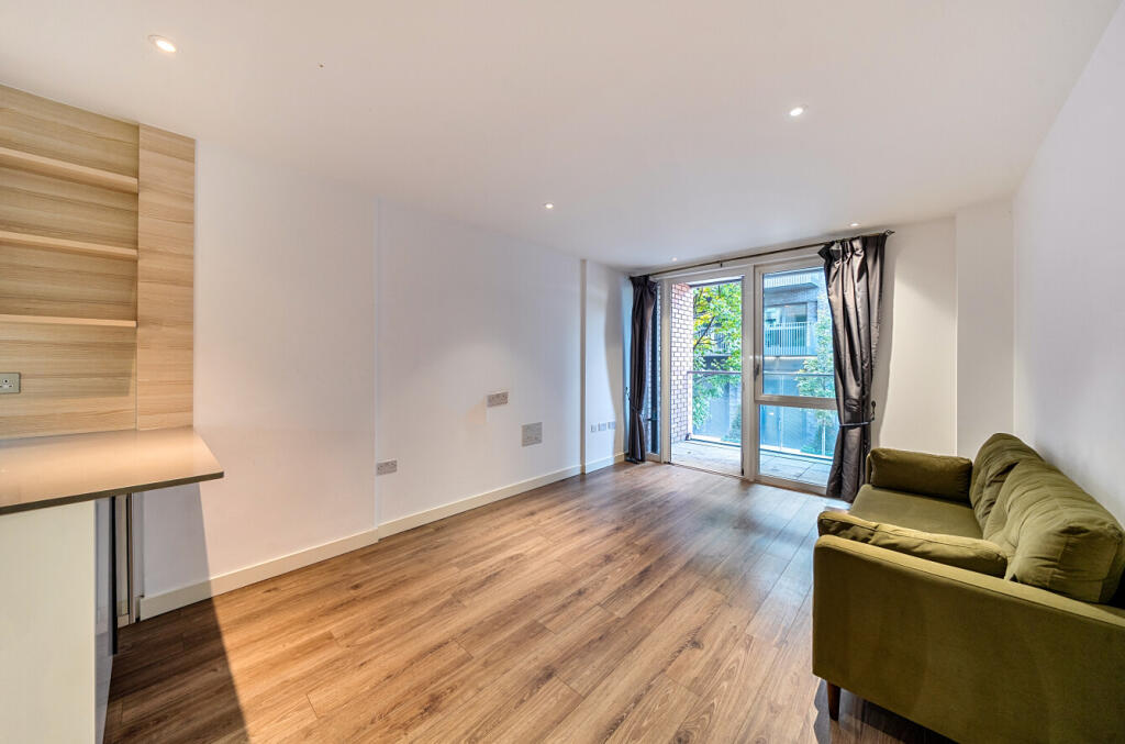 Apartment in London - View 5