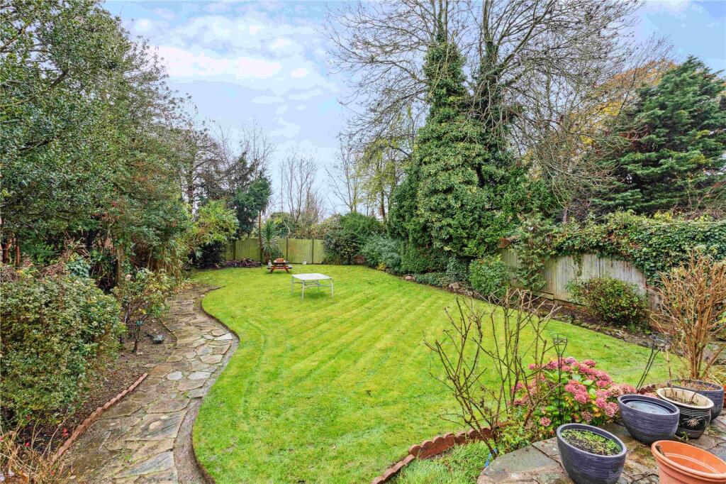 House in London, Park Royal - View 2
