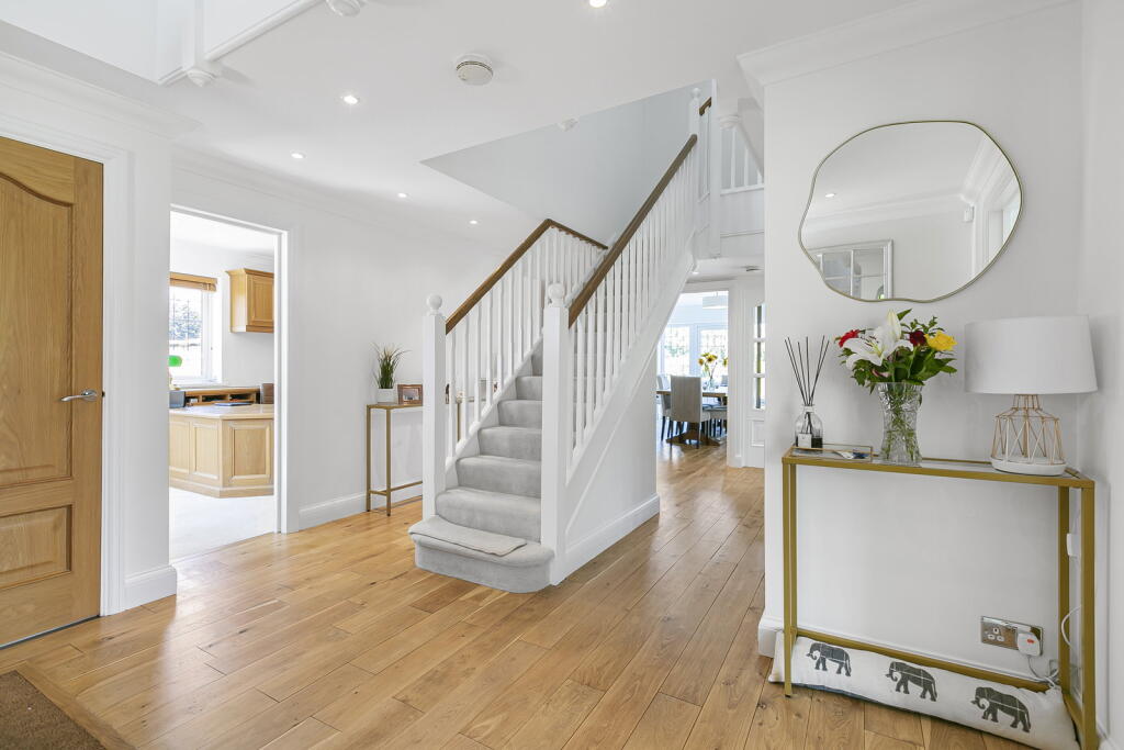House in Mole Valley, Surrey - View 4
