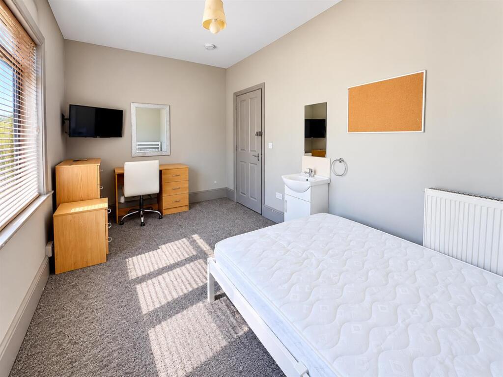 4 bedroom house for rent