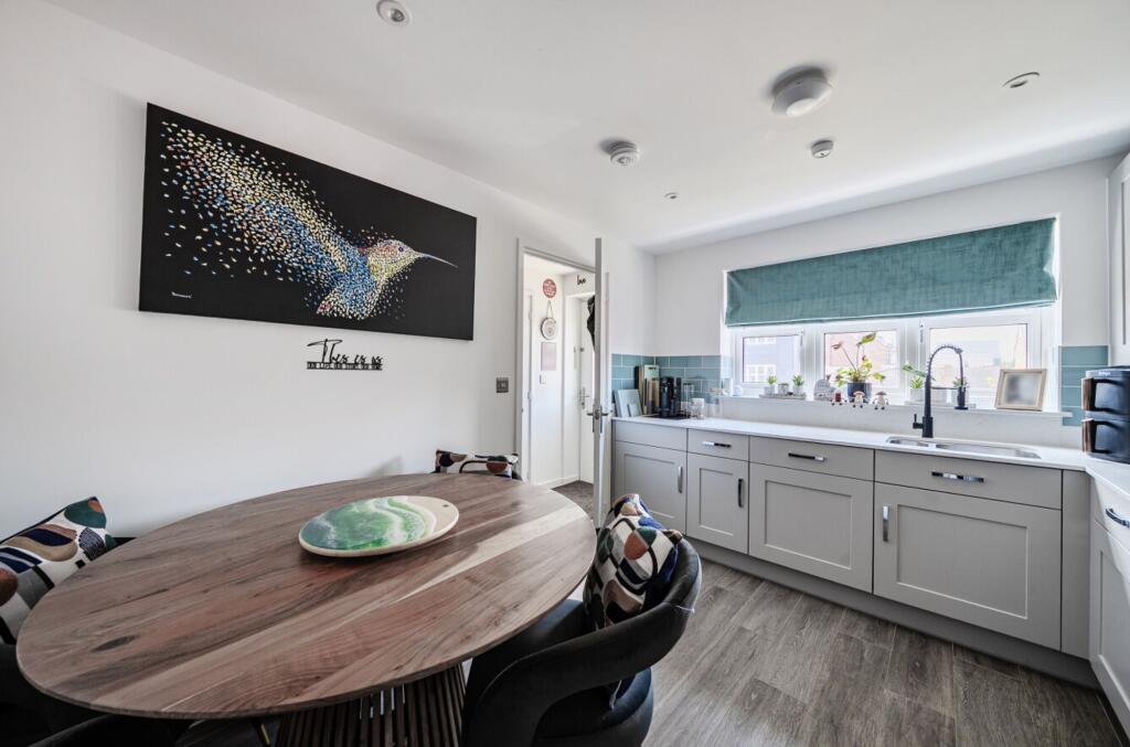 House in Chichester, Selsey - More