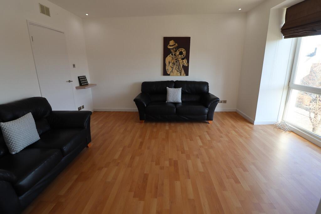 Additional image 3 of 304 Broomhill Road, Aberdeen, AB10 7NF