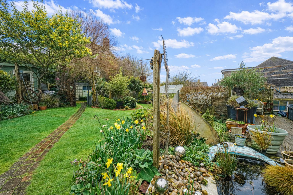 Tudor Avenue, St Leonards-on-sea photo 2
