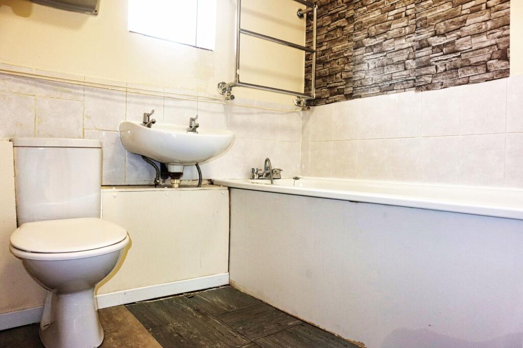 Apartment in Milton Keynes, Denbigh North, Bletchley and Fenny Stratford - View 4