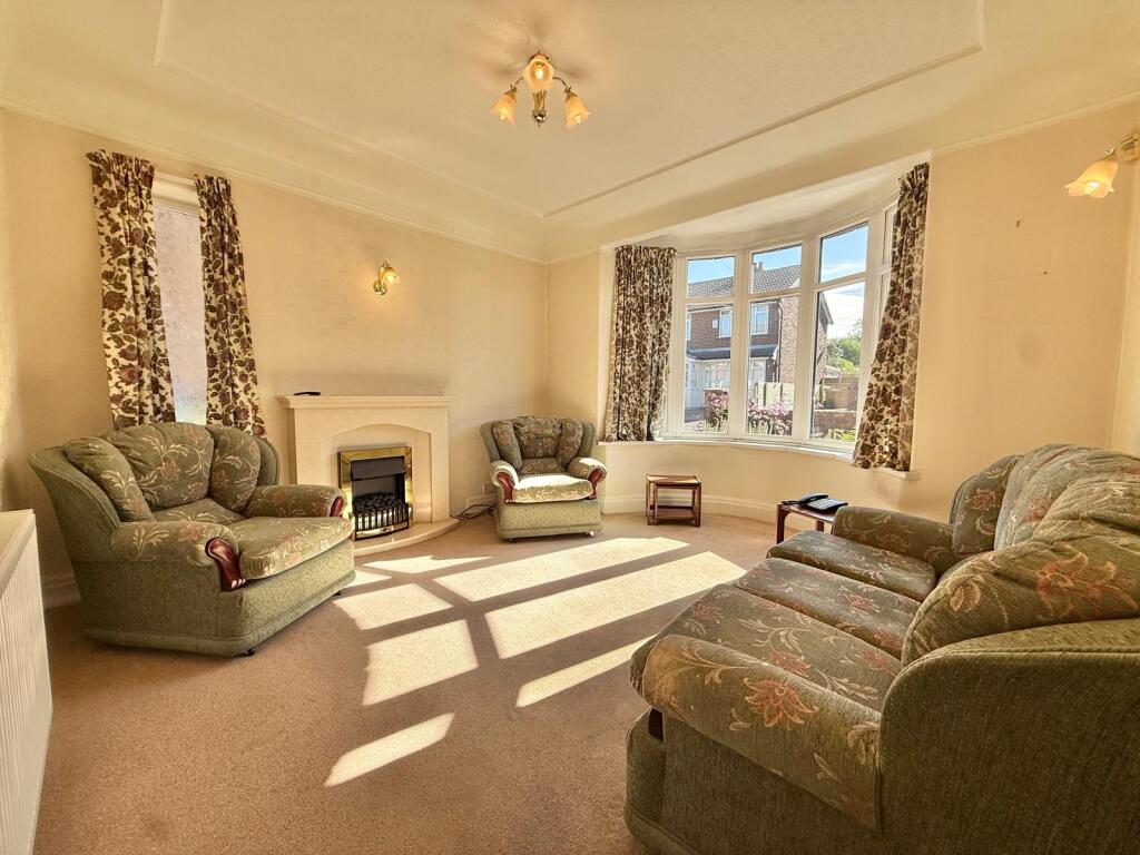 House in Tameside, Greater Manchester - More