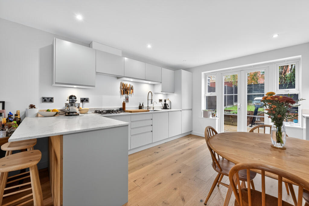Grey Close, Stansted, CM24 photo 2