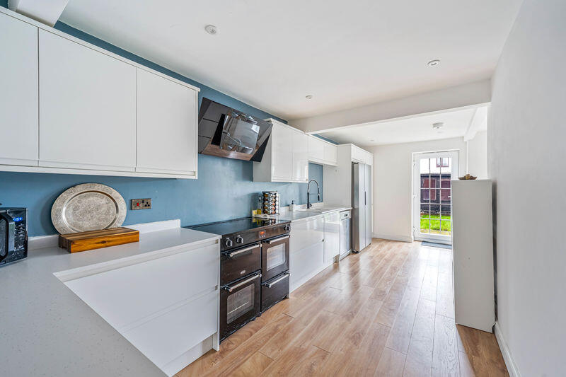 Sophia Gardens, North Worle - SUPERB 4 BED HOME photo 3