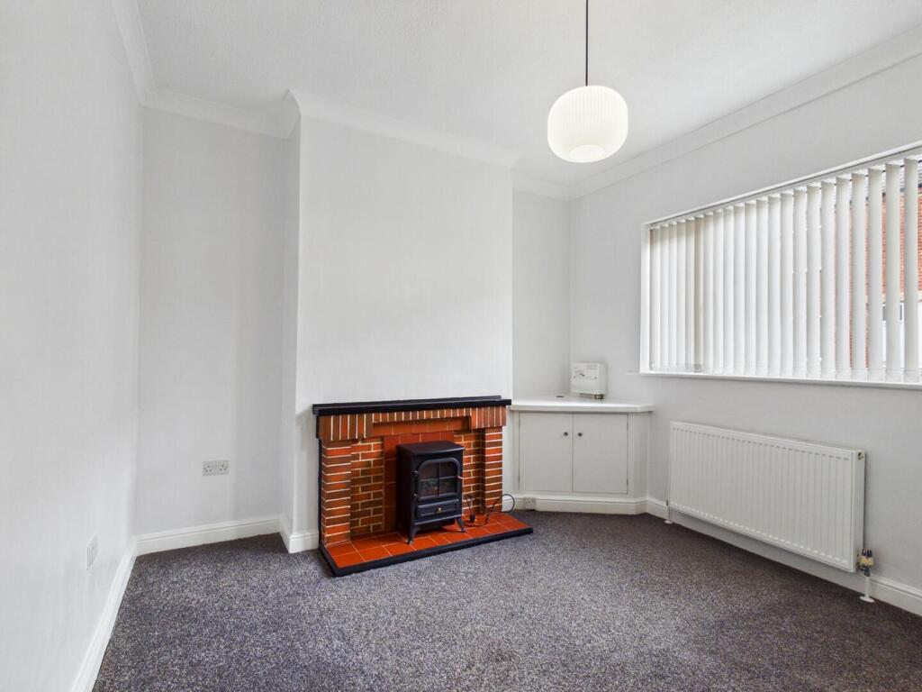 House in Leeds, West Yorkshire - View 2