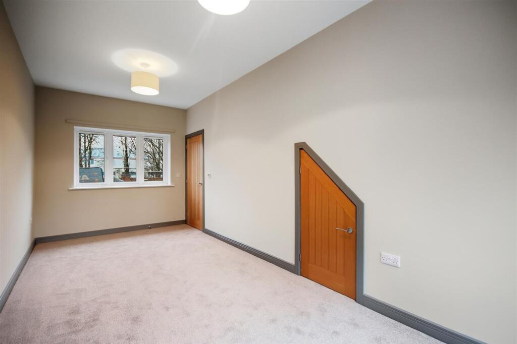 House in Sheffield - View 4