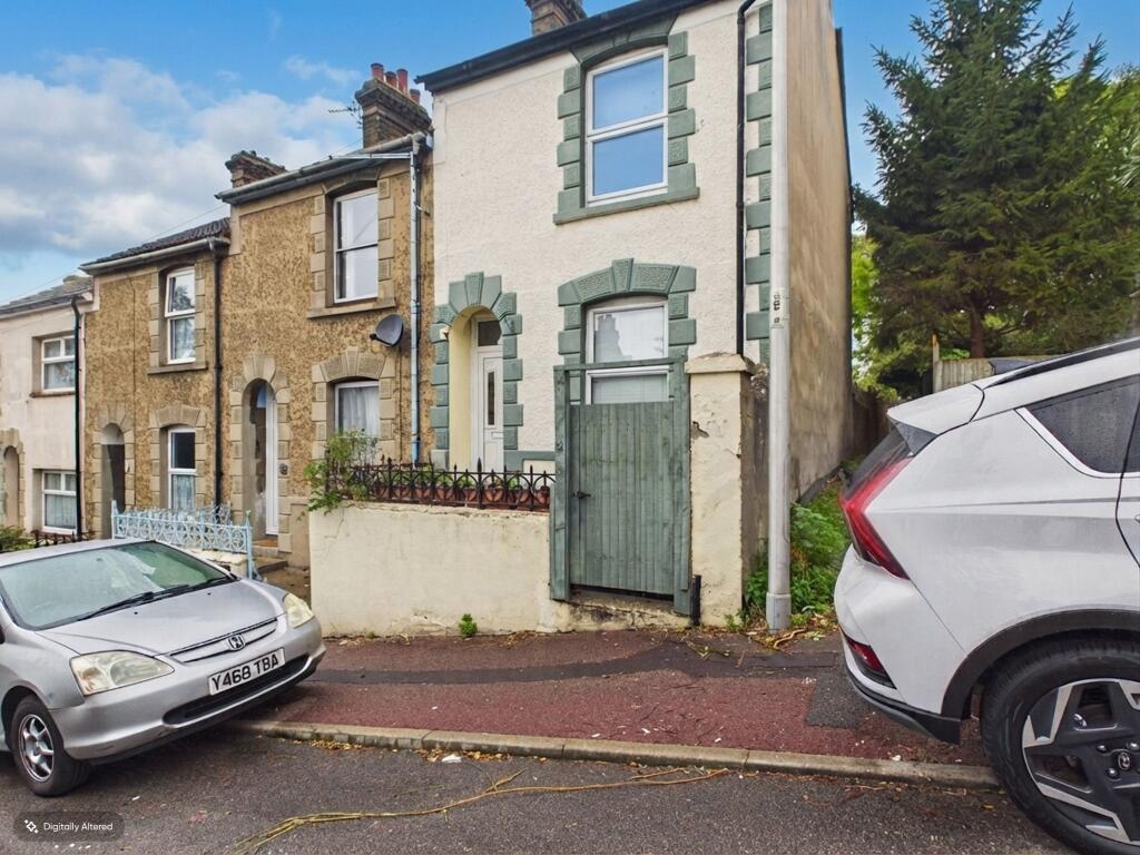 2-bed terraced on Church Hill, Chatham, Kent, ME5, £220,000