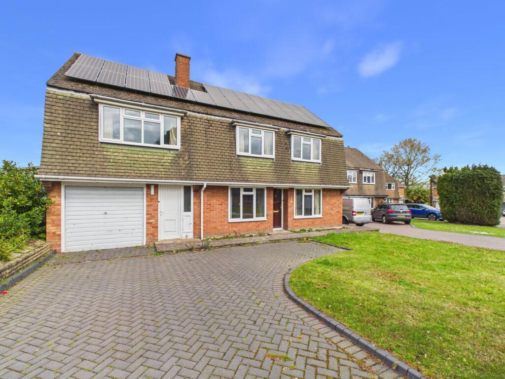 5-bed detached on East Gate, Brewood, Stafford, ST19, £450,000