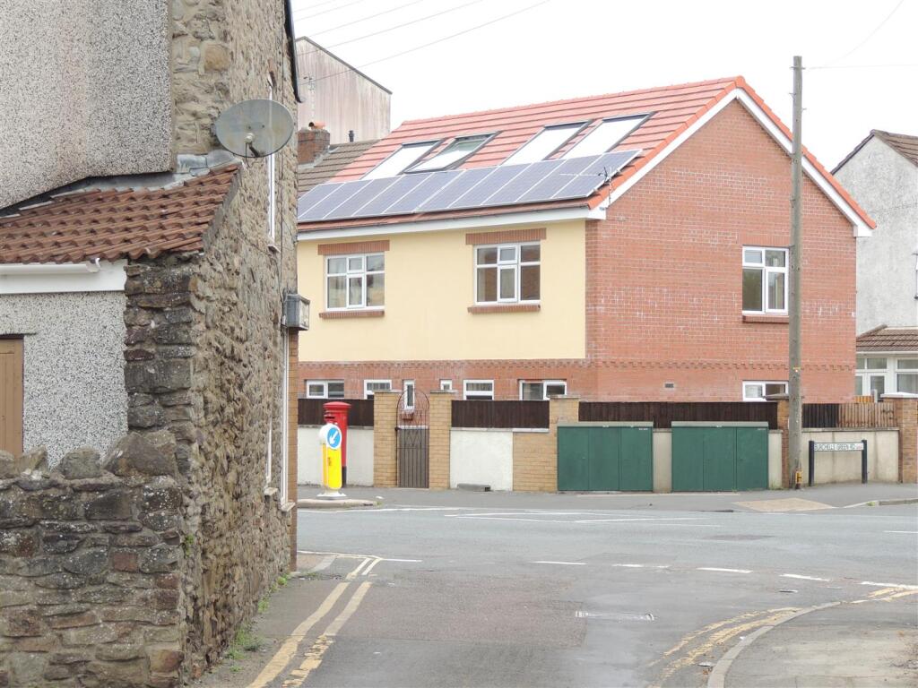 Property photo 8