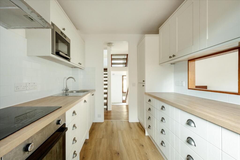 House in London, Barbican, City of London - More