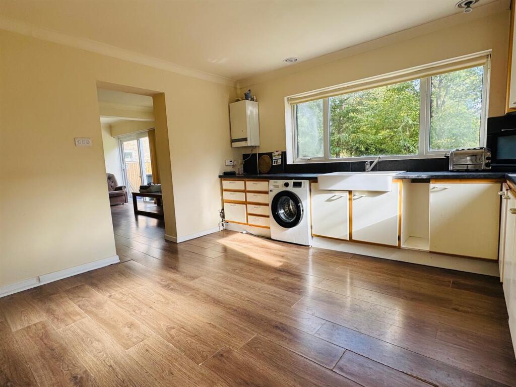 Vicarage Close, Bramford, Ipswich photo 4