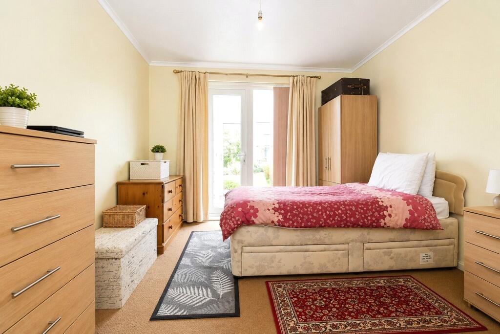 Brackenhill Close, Links View, Northampton, NN2 photo 4