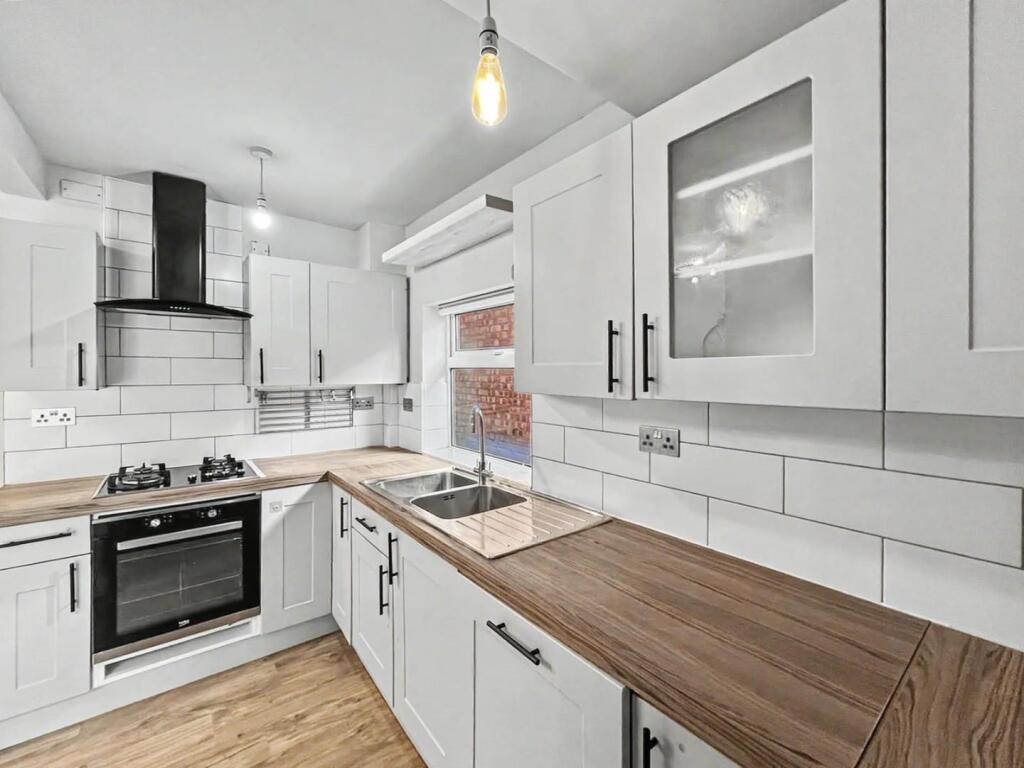 House in Birmingham, Tower Hill, Hamstead - View 2