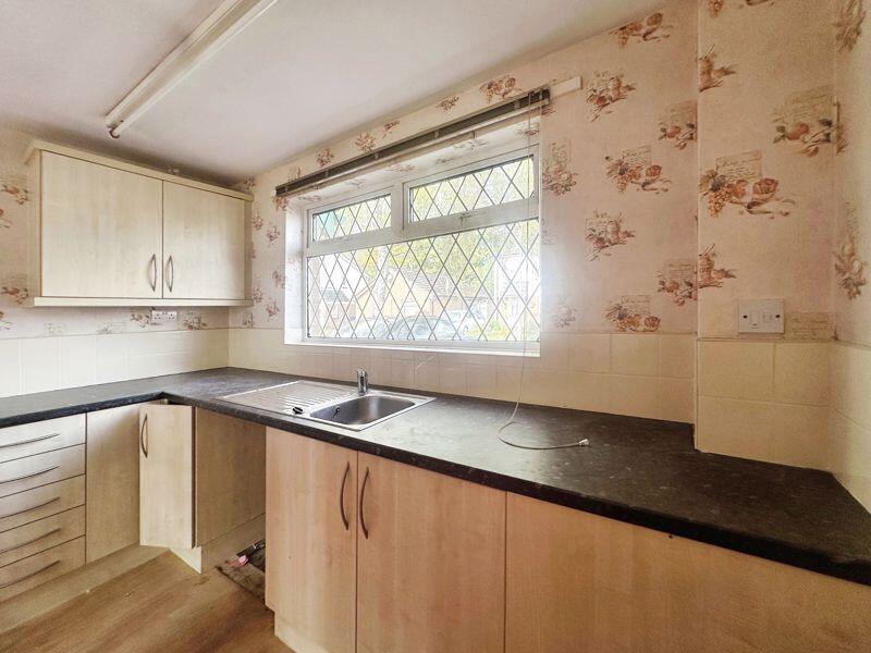 Givendale Drive, Manchester - SHARED OWNERSHIP photo 3