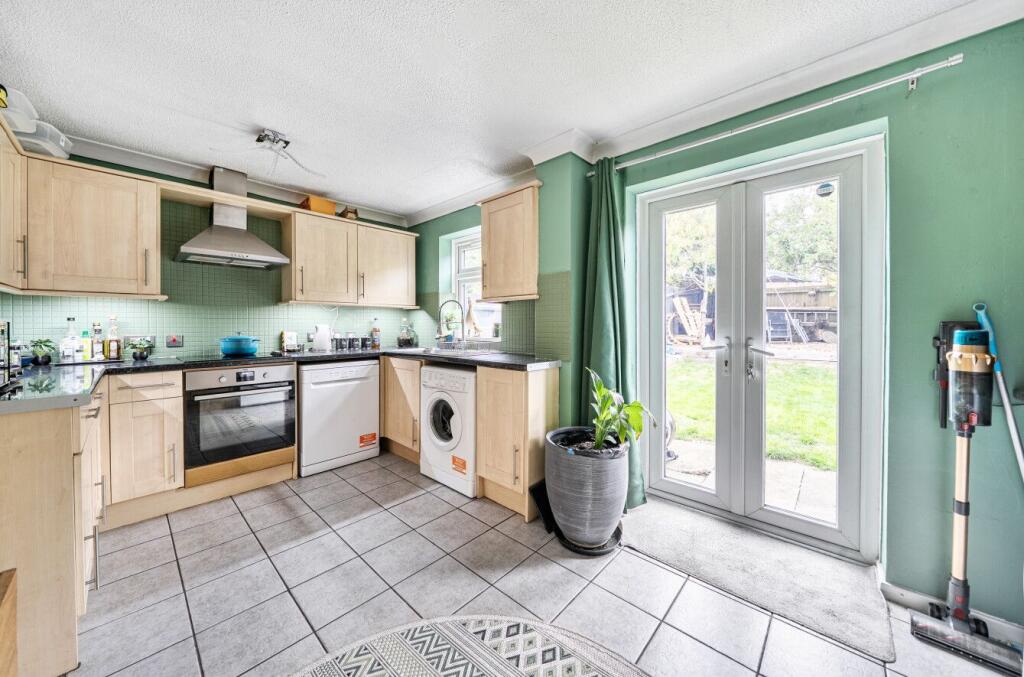 House in Test Valley, Shipton Bellinger - View 4