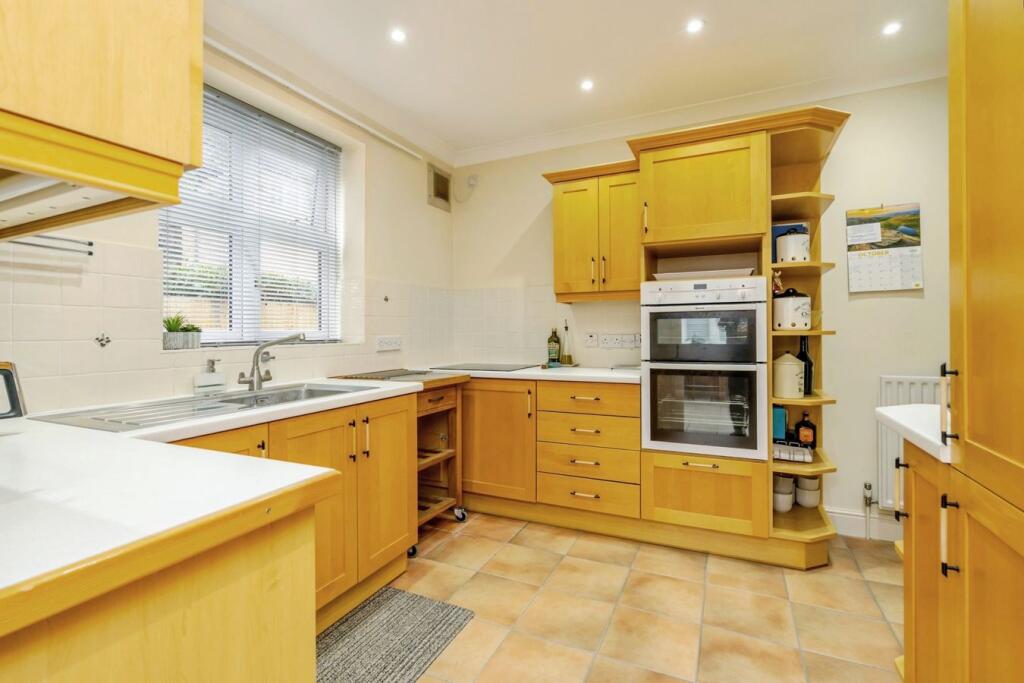 Chestnut Avenue, Chichester, PO19 photo 4