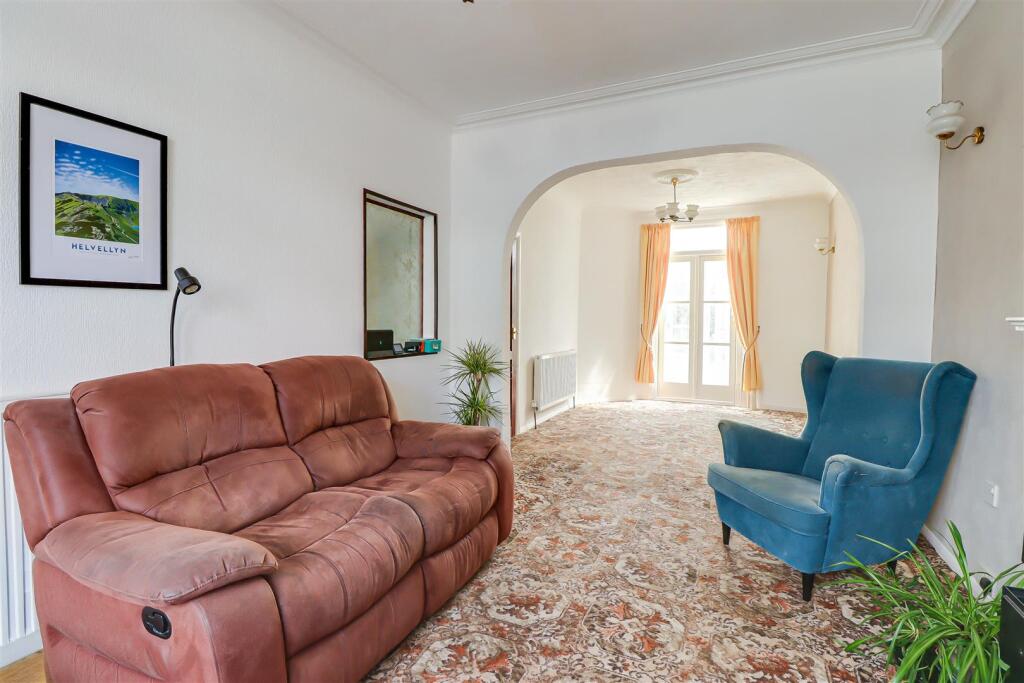 House in Southend-on-Sea - View 4
