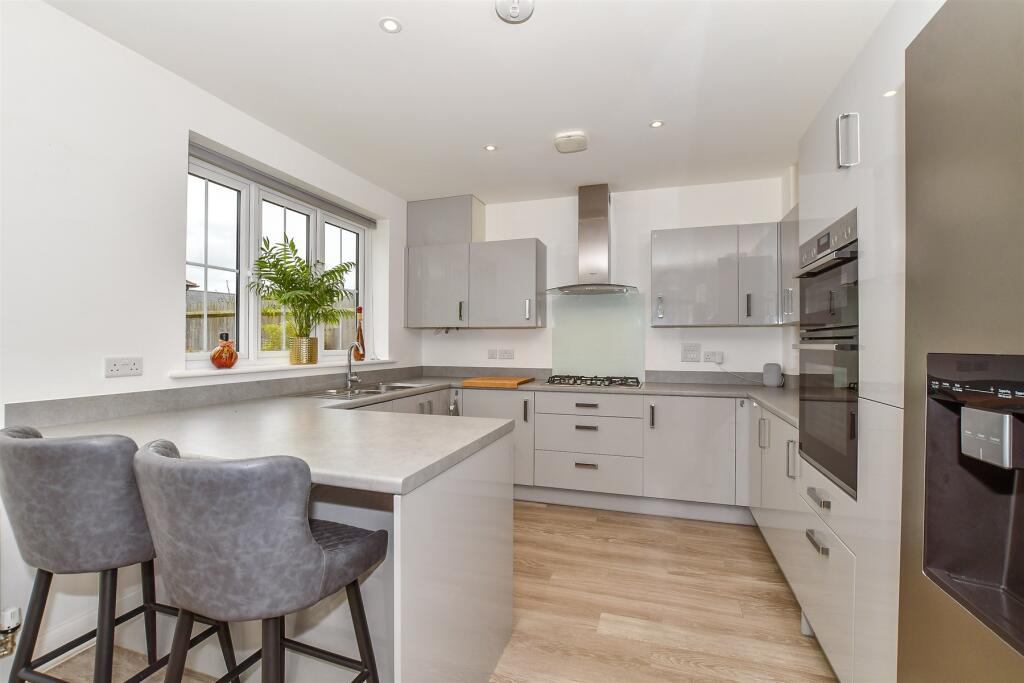 Main image of property: Long Strakes, Staplehurst, Tonbridge, Kent