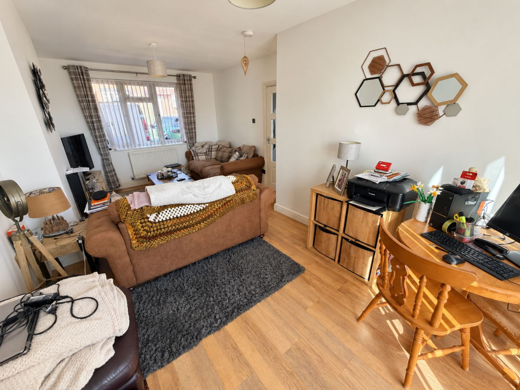 House in Wolverhampton, West Midlands - View 4