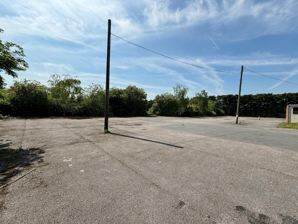 Glenhaven Yard