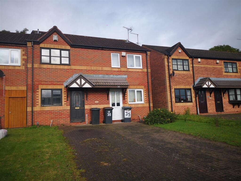 Main image of property: The Hedgerows, Nuneaton, CV10 0JE