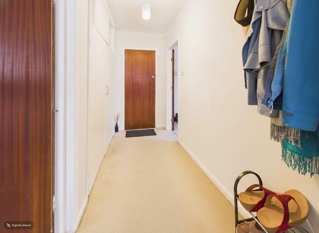 Apartment in Tandridge, Caterham-on-the-Hill - View 4