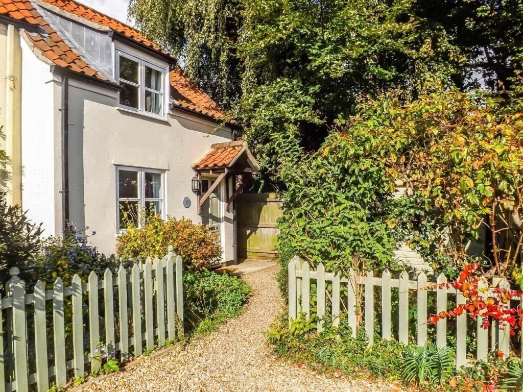 Main image of property: High Street, Whittlesford, Cambridge, Cambridgeshire, CB22