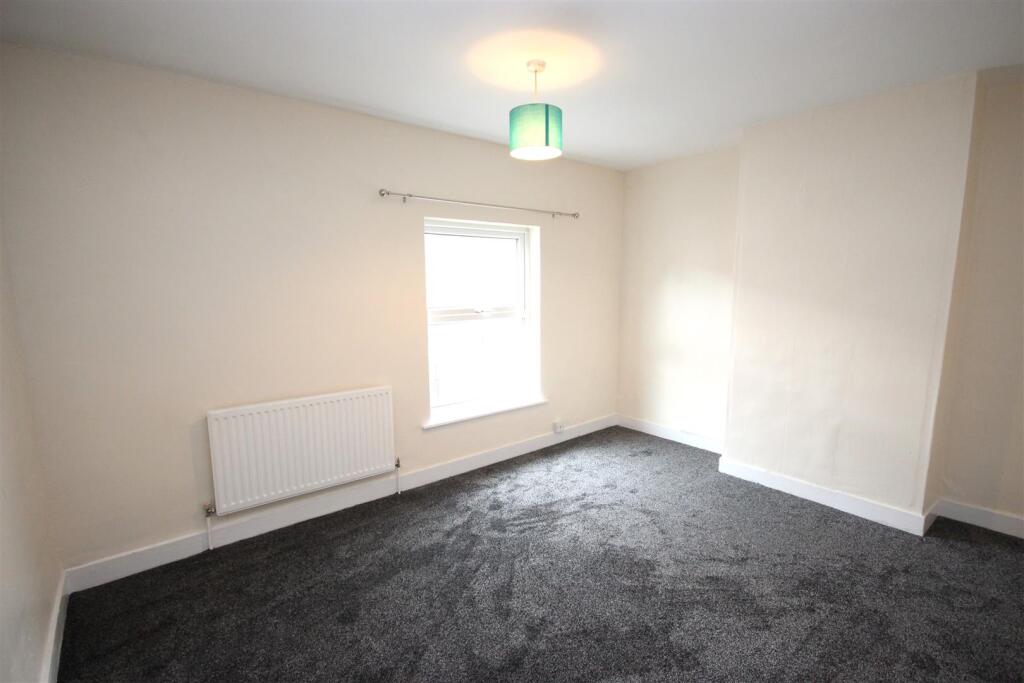 House in Rushden, North Northamptonshire - View 6