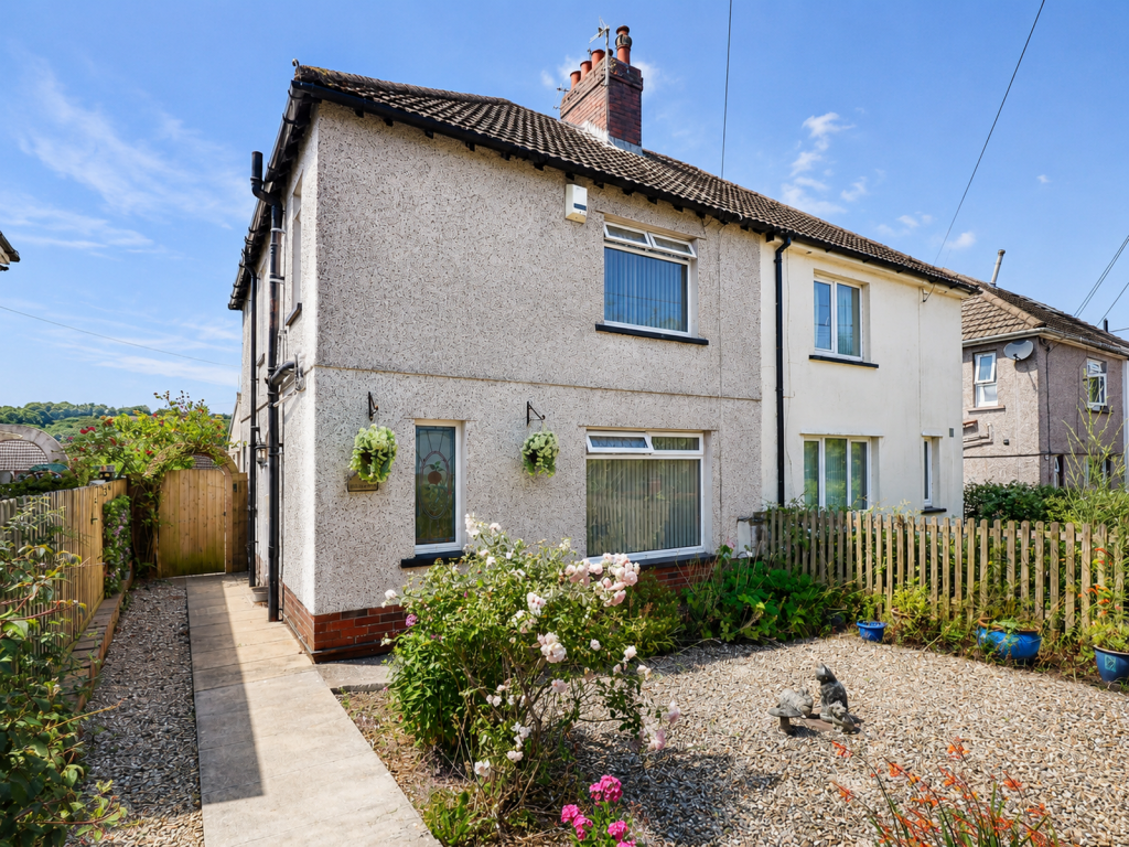 Heol Trane, Tonyrefail, CF39 photo 2