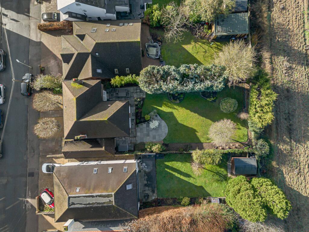 Additional image 21 of Bloomfield Road, Harpenden, AL5