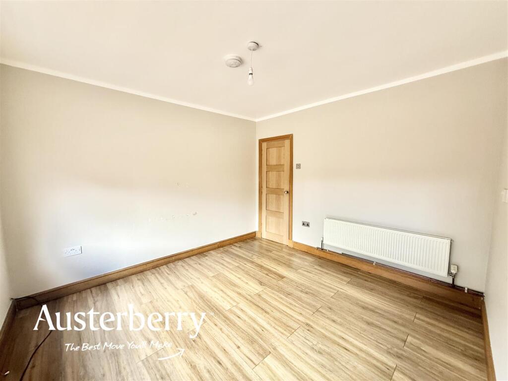 House in Stoke-on-Trent - More