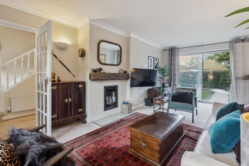 House in Forty Green, Holtspur, Beaconsfield - More