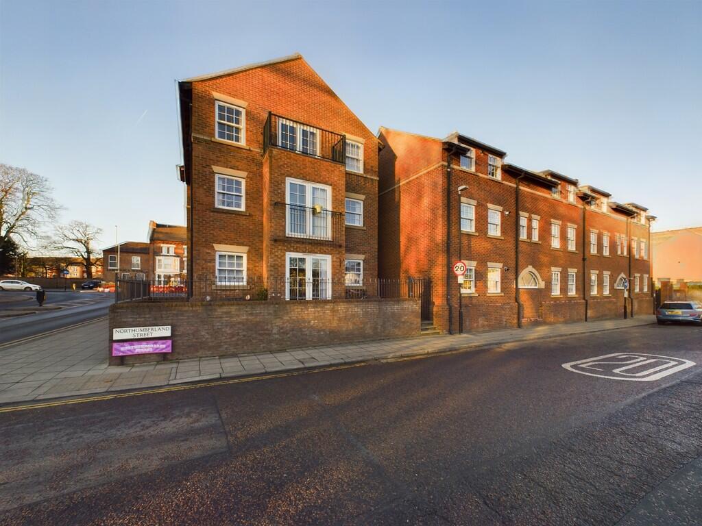 2-bed apartment on Westpoint, Darlington, County Durham, £135,000