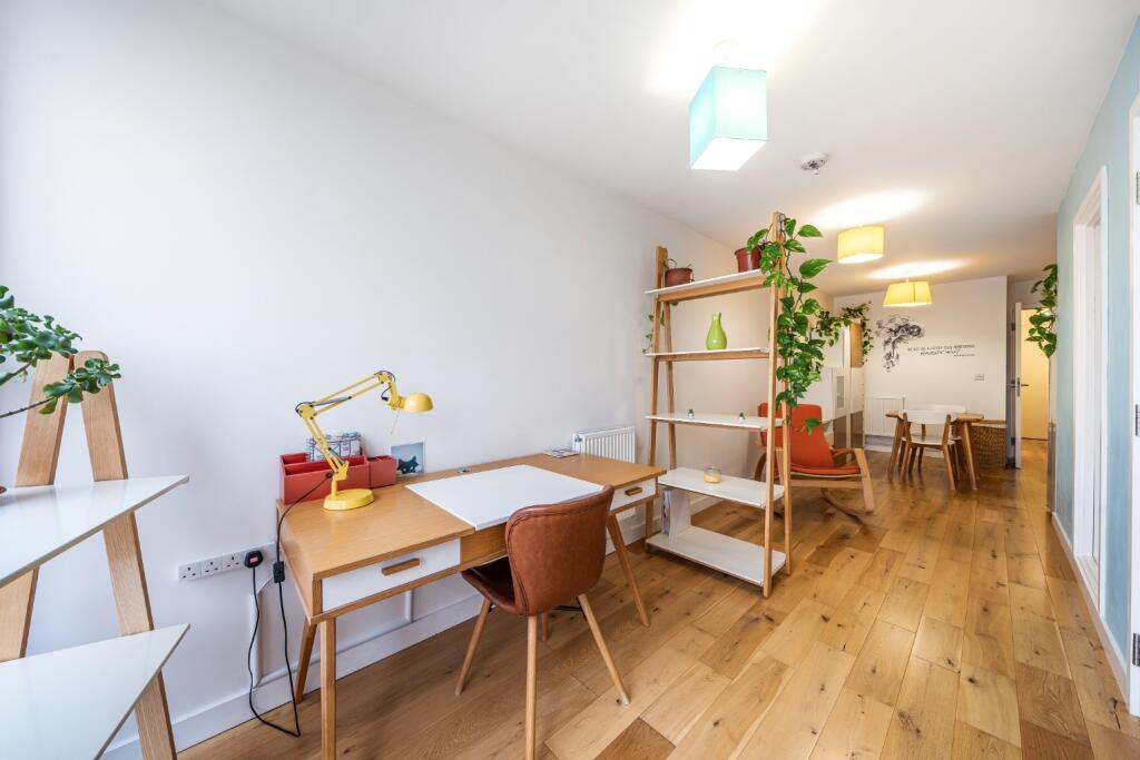 Apartment in London, Albury Court, Deptford - More