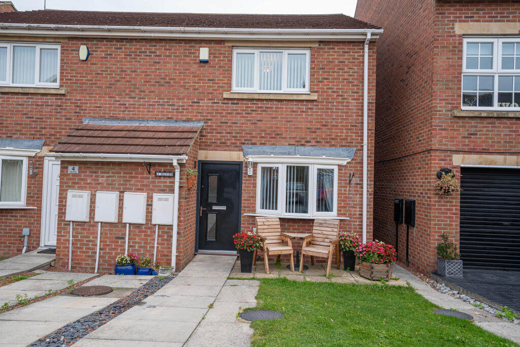 3-bed semi-detached on Sea View, Windy Nook, Felling, Gateshead, £175,000